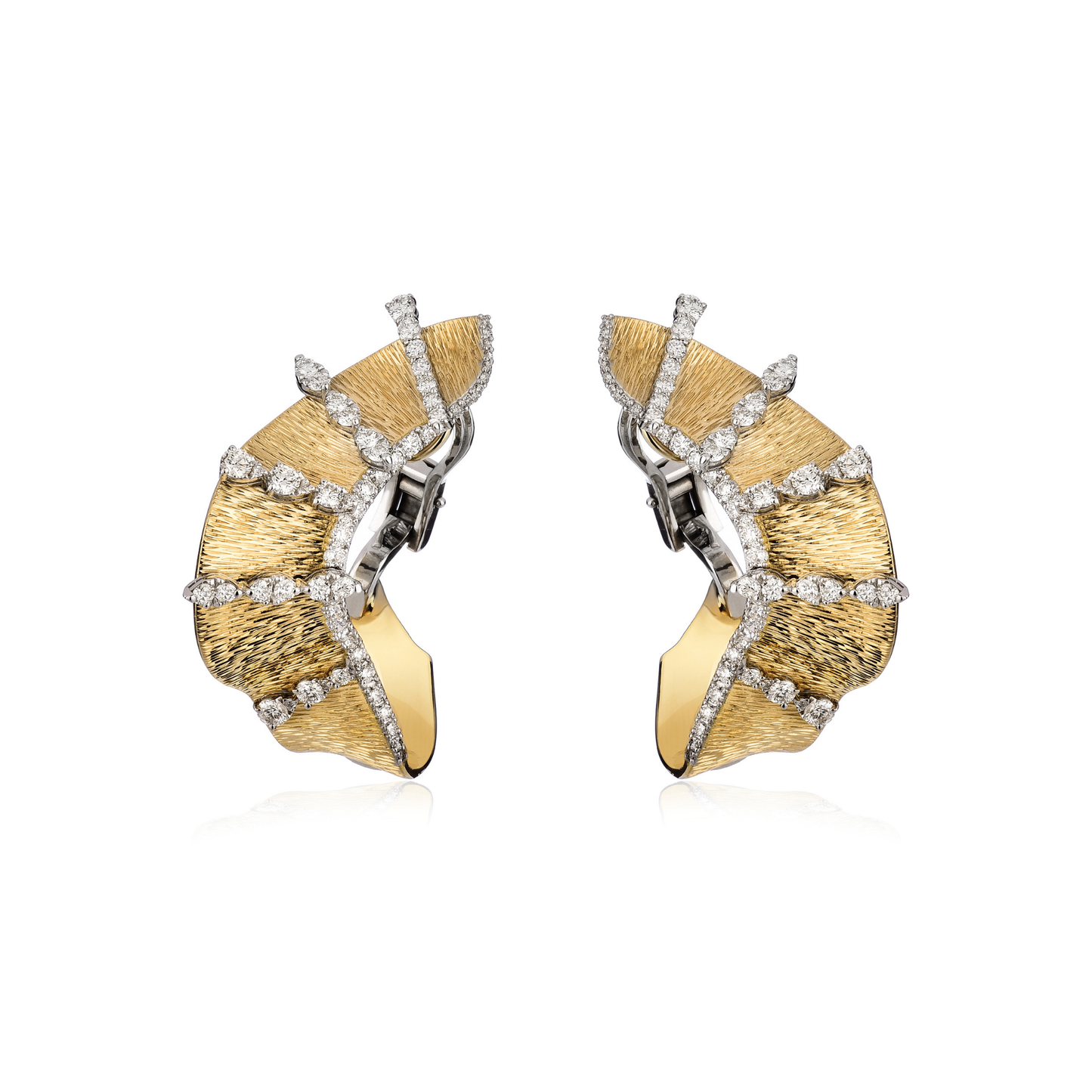 18 KT Gold Wave Mono Earrings