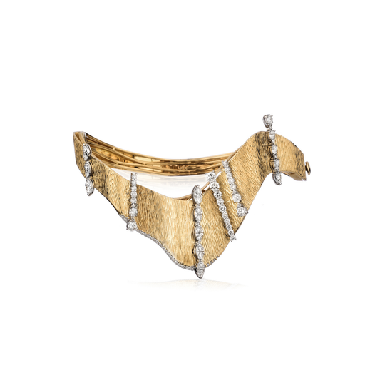 18 KT Gold Wave Bracelet