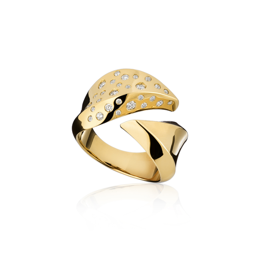 18K Abbraccio Classic Ring